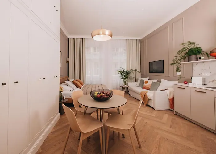 Stylish New In With A/c Appartement